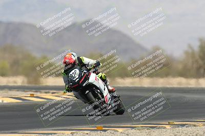media/Apr-20-2025-CVMA (Sun) [[39090e8767]]/Race 11-500-350 Supersport (Holeshot)/